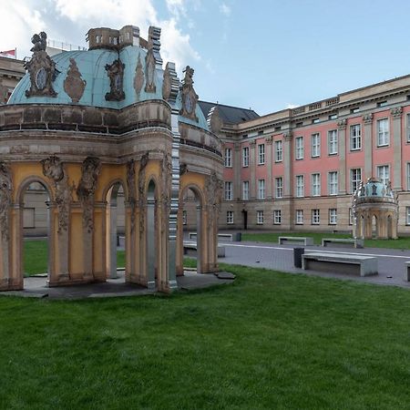 Studio Apartment Im Palais Fleur Blanche 波茨坦 外观 照片