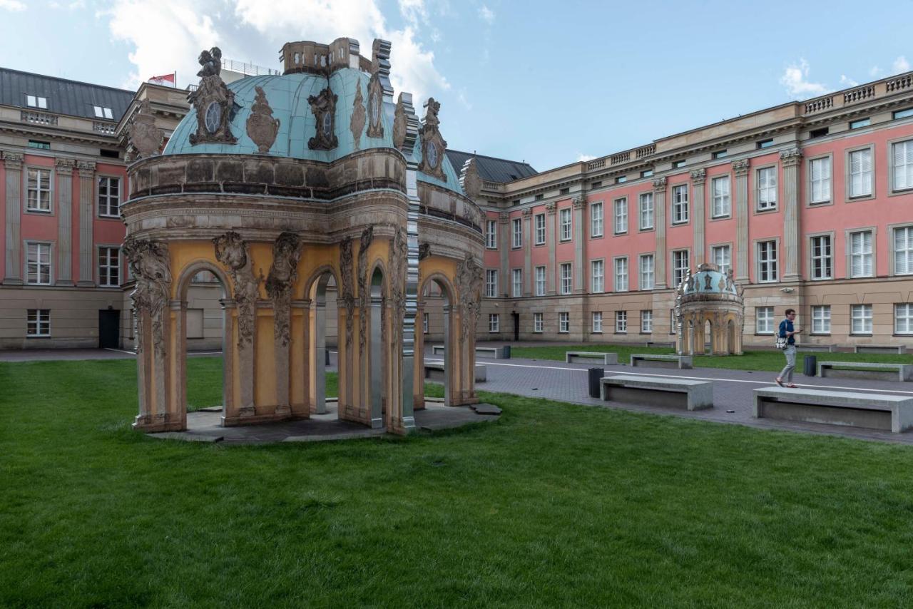 Studio Apartment Im Palais Fleur Blanche 波茨坦 外观 照片